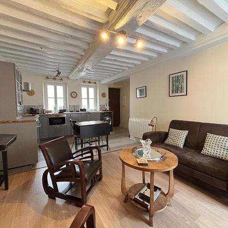 Les Remparts Apt Spacieux 1 Er Etage Renove Joliment Decore Bien Equipe Plein Centre Bayeux Proche Plages Du Debarquement Parking Gratuit A Proximite Zewnętrze zdjęcie